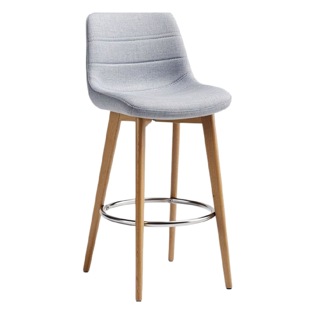 Title: "Moderne Barkruk met Grijze Stoffering en Houten Poten"